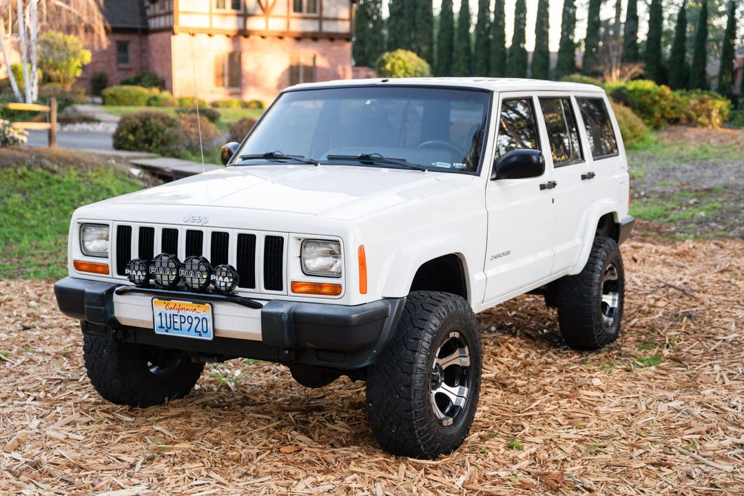 1999 Jeep XJ Cherokee - Image 2 of 31