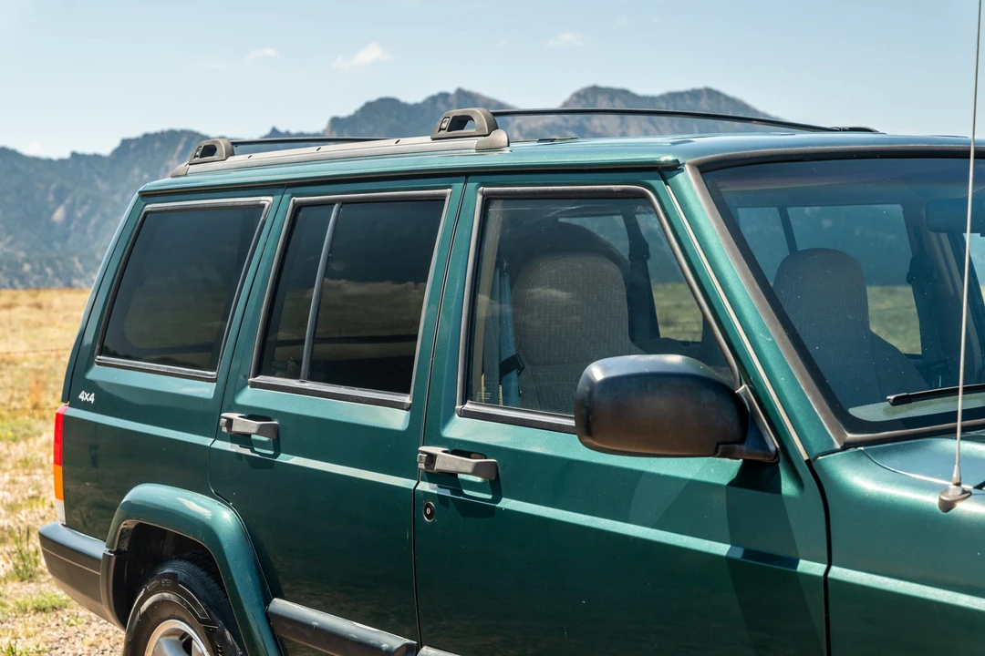 1999 Jeep XJ Cherokee - Image 27 of 31