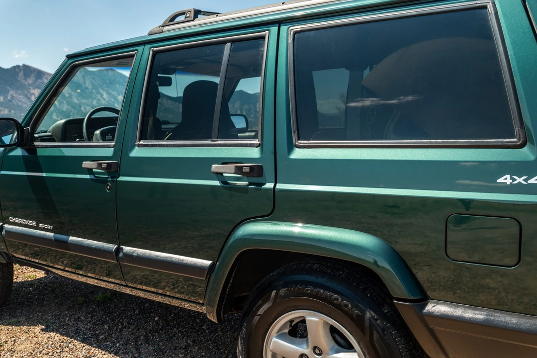 1999 Jeep XJ Cherokee - Image 29 of 31