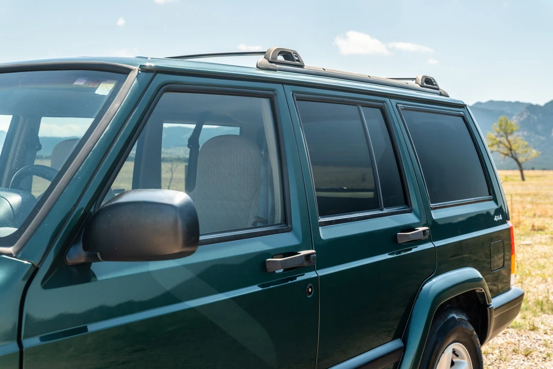 1999 Jeep XJ Cherokee - Image 28 of 31