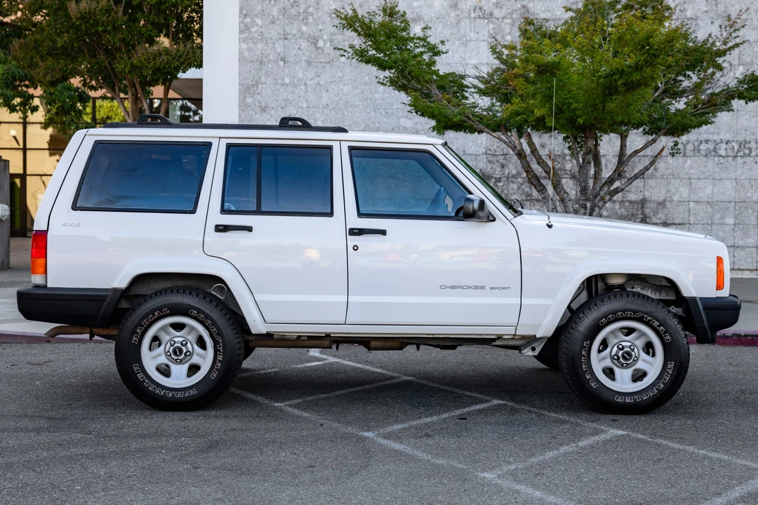 1999 Jeep XJ Cherokee - Image 7 of 31