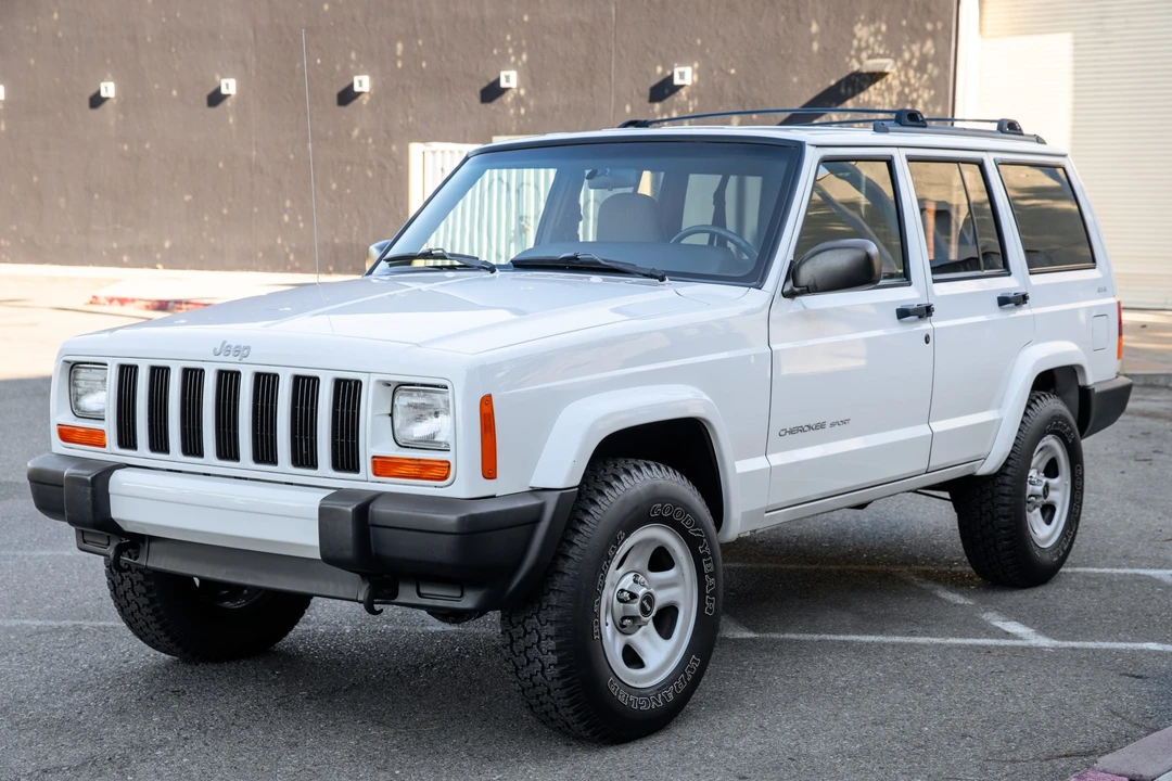 1999 Jeep XJ Cherokee - Image 2 of 31