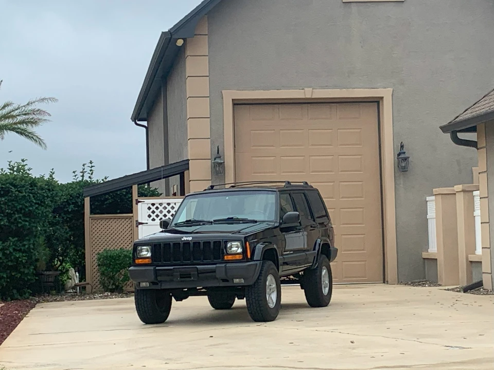 1999 Jeep XJ Cherokee - Image 5 of 31