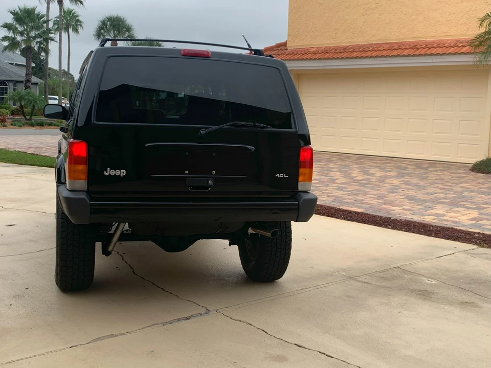 1999 Jeep XJ Cherokee - Image 10 of 31