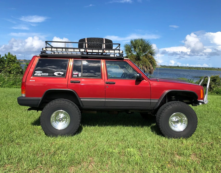 1999 Jeep XJ Cherokee - Image 14 of 31