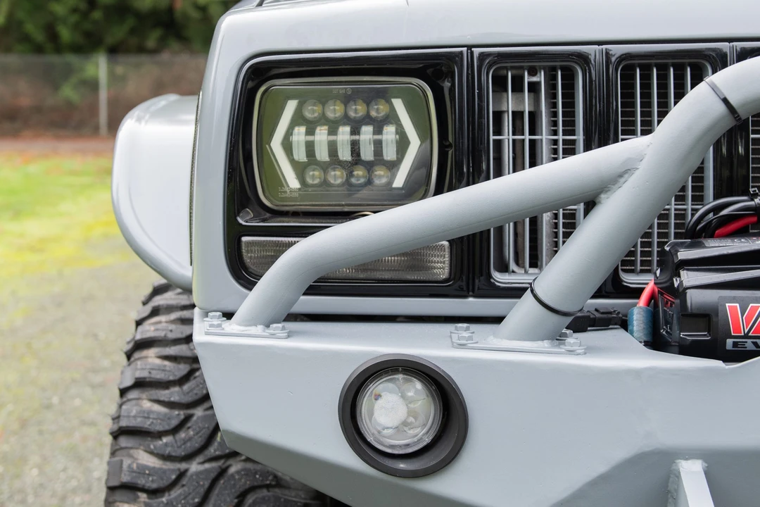 1999 Jeep XJ Cherokee - Image 11 of 31