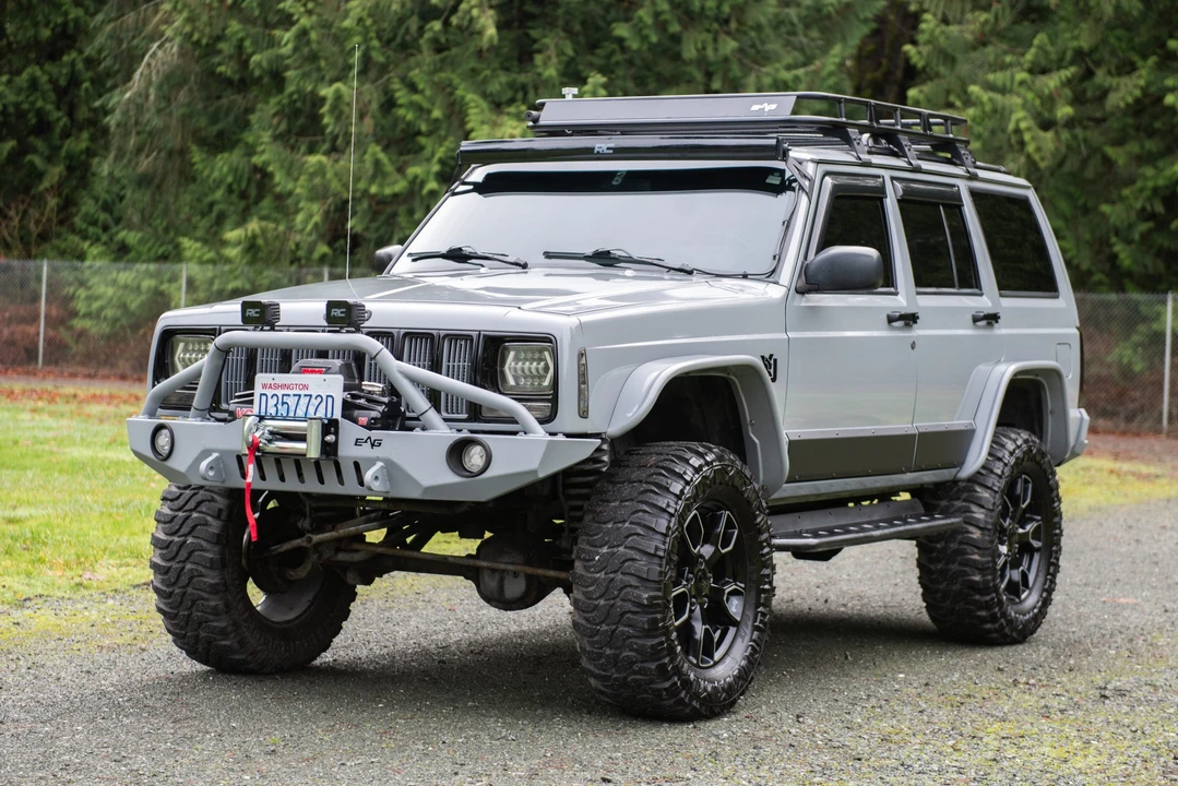 1999 Jeep XJ Cherokee - Image 2 of 31