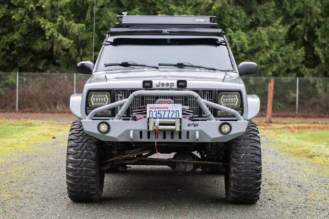 1999 Jeep XJ Cherokee - Image 9 of 31