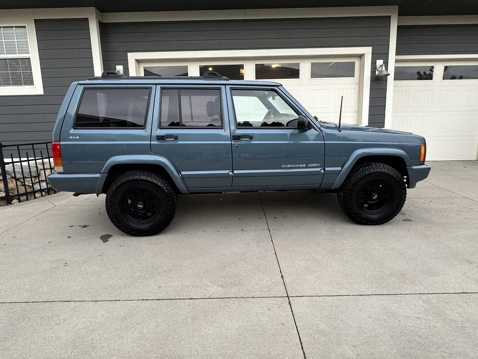 1999 Jeep XJ Cherokee - Image 15 of 31