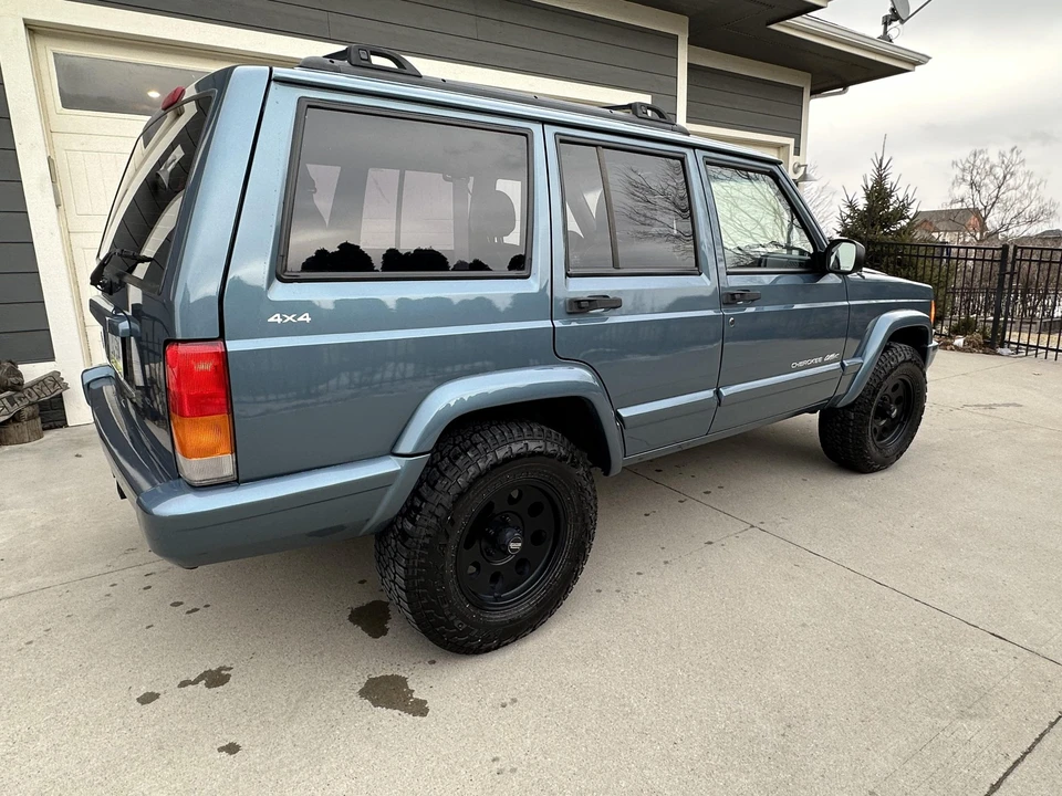 1999 Jeep XJ Cherokee - Image 16 of 31