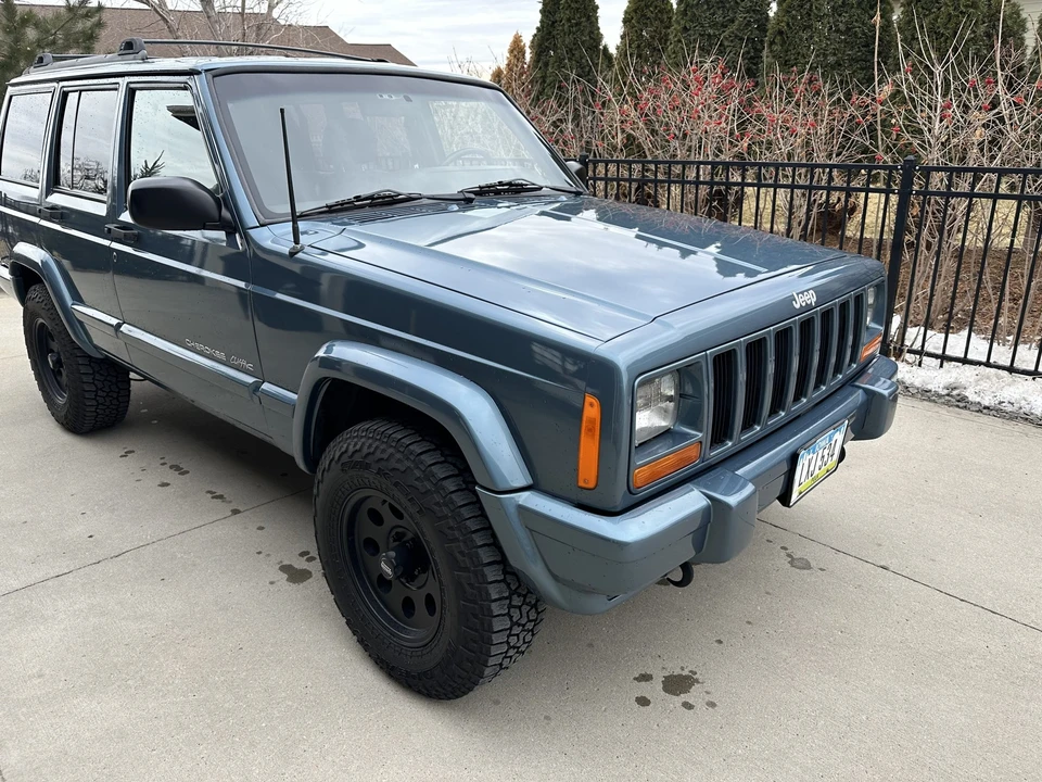 1999 Jeep XJ Cherokee - Image 9 of 31
