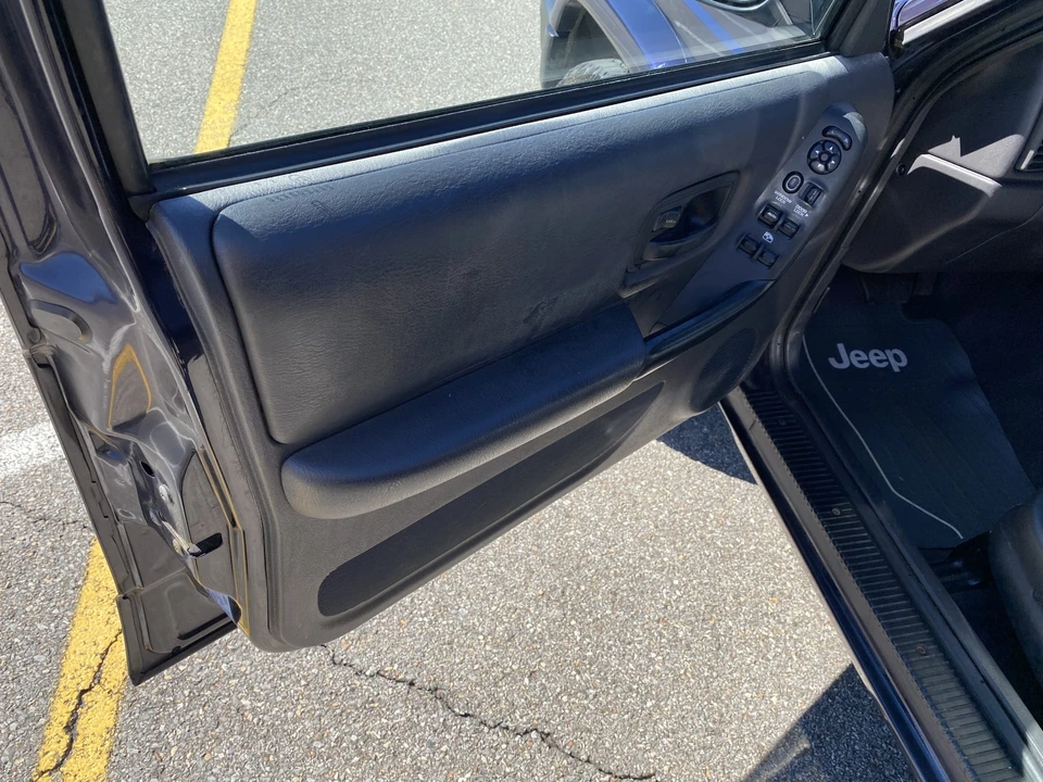1999 Jeep XJ Cherokee - Image 27 of 31