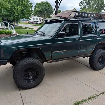 1999 Jeep Cherokee Sport 4D