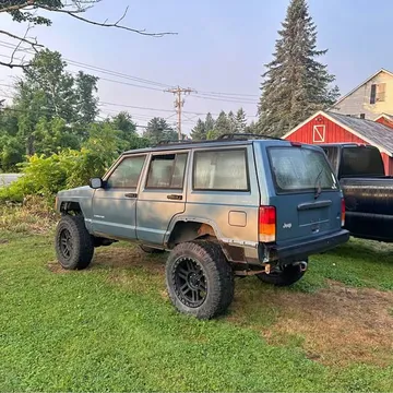 1999 Jeep Cherokee Sport 4D