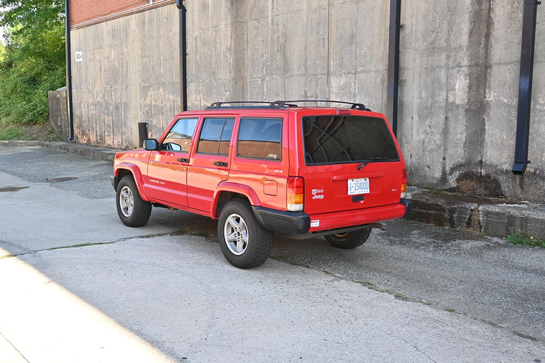 1999 Jeep XJ Cherokee - Image 8 of 31