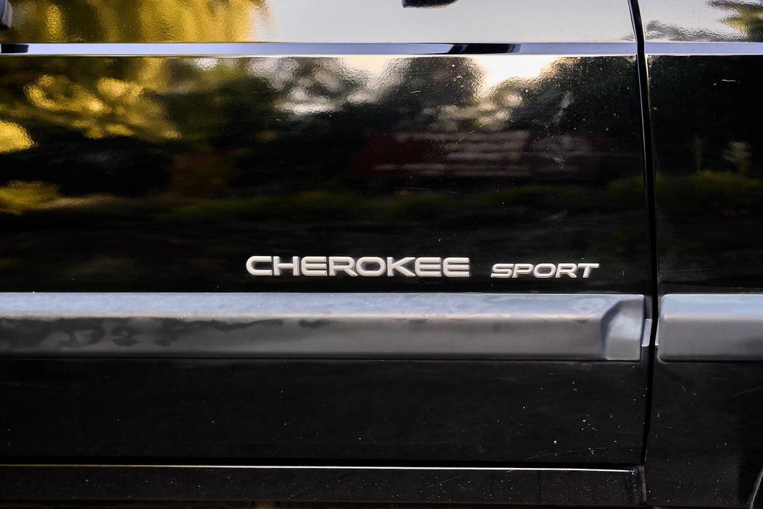 1999 Jeep XJ Cherokee - Image 23 of 31