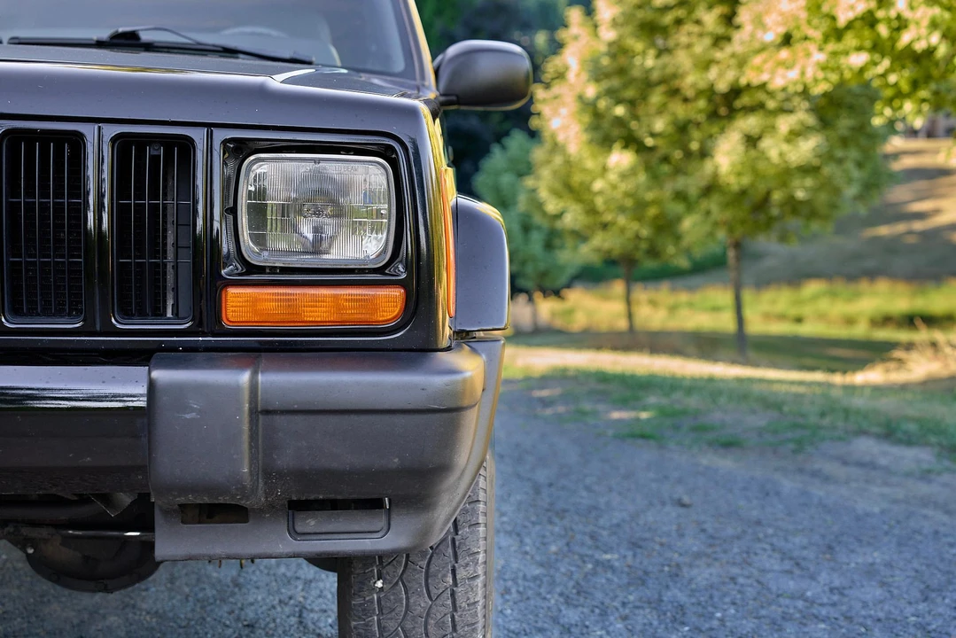 1999 Jeep XJ Cherokee - Image 10 of 31