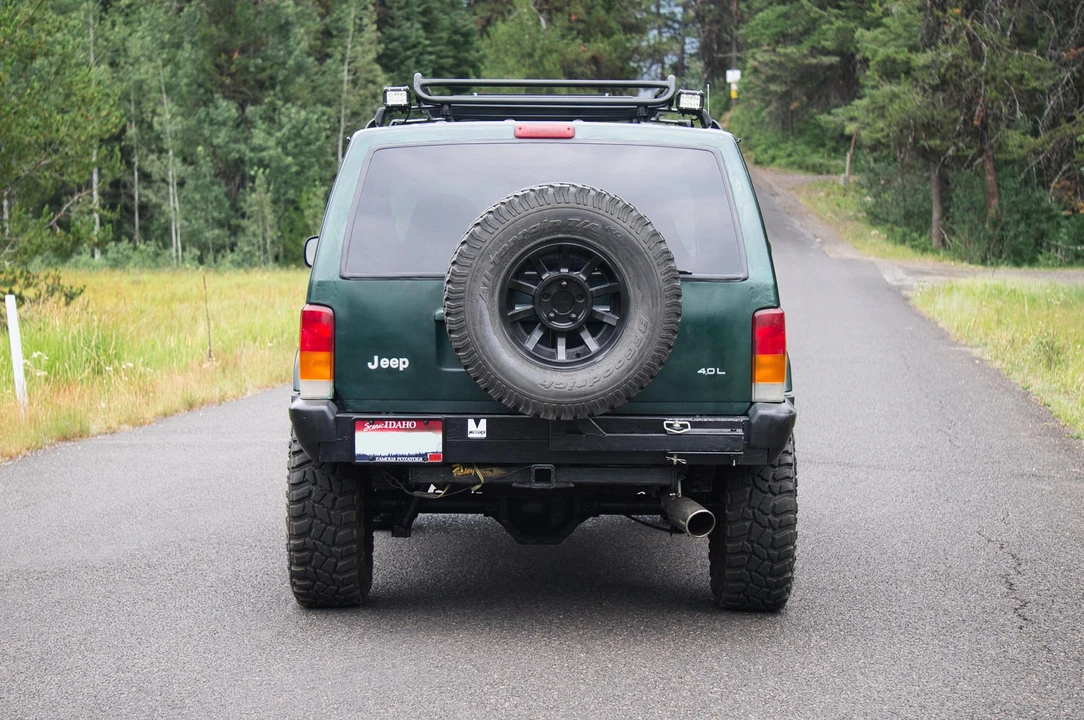 1999 Jeep XJ Cherokee - Image 14 of 31