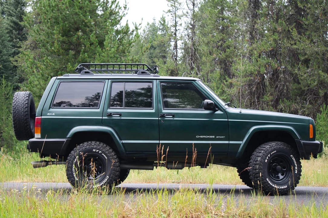 1999 Jeep XJ Cherokee - Image 17 of 31