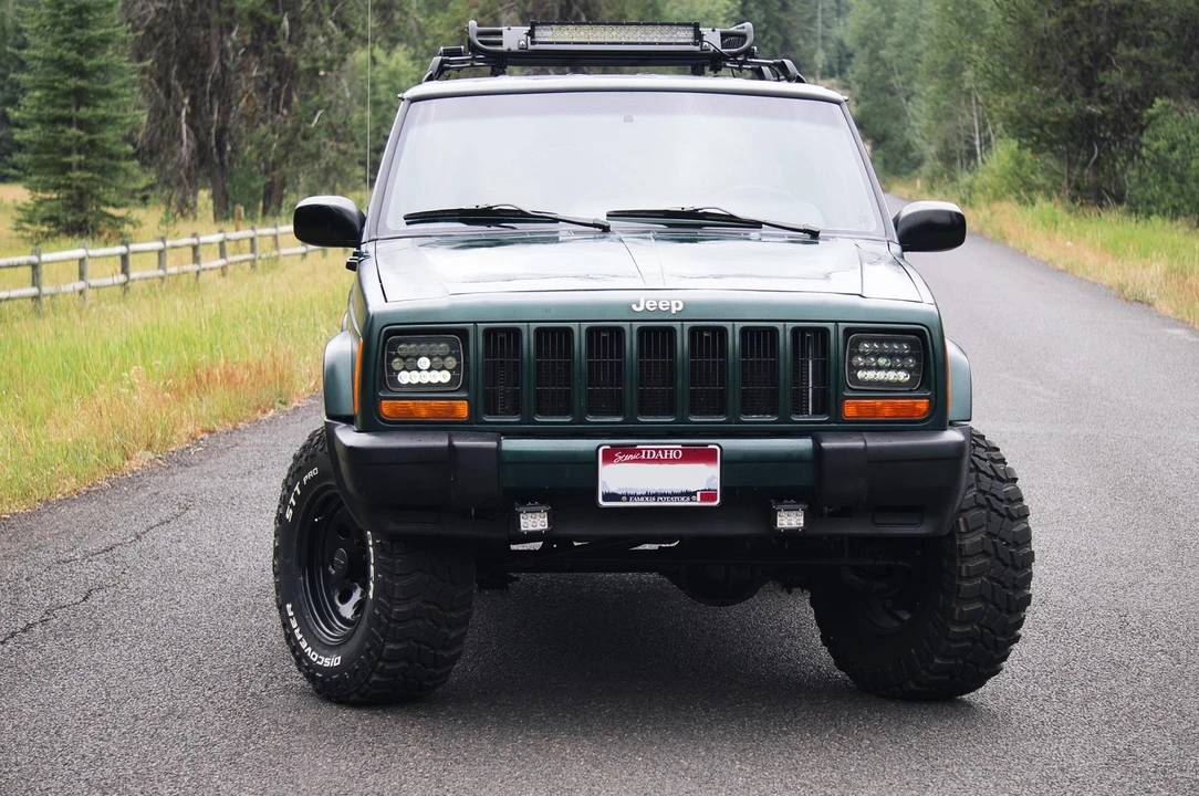 1999 Jeep XJ Cherokee - Image 6 of 31
