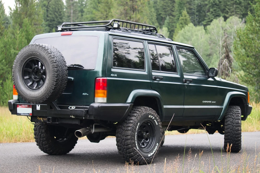 1999 Jeep XJ Cherokee - Image 15 of 31