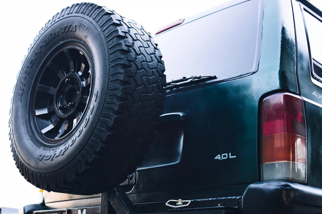 1999 Jeep XJ Cherokee - Image 25 of 31