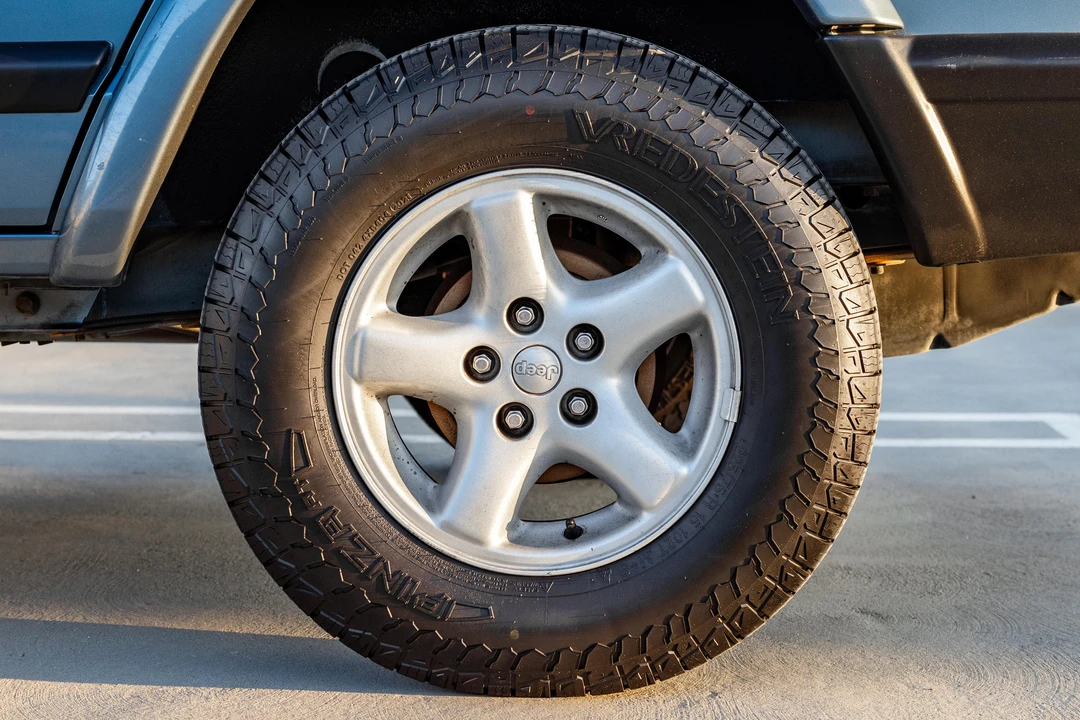 1999 Jeep XJ Cherokee - Image 29 of 31