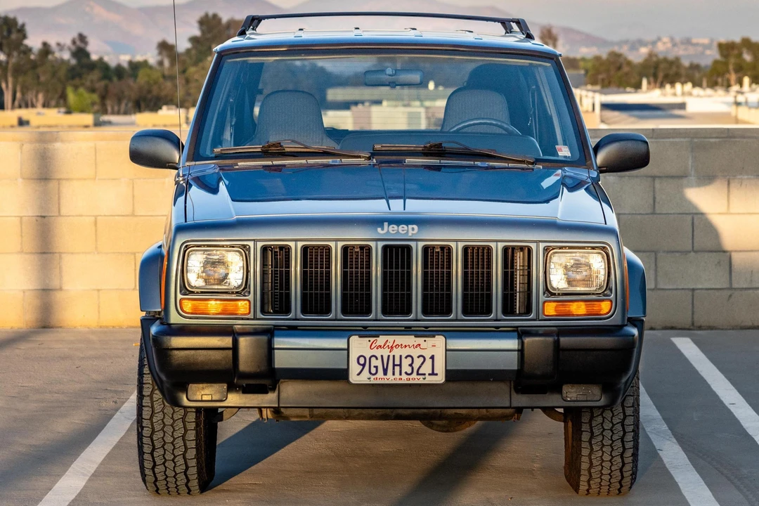 1999 Jeep XJ Cherokee - Image 2 of 31