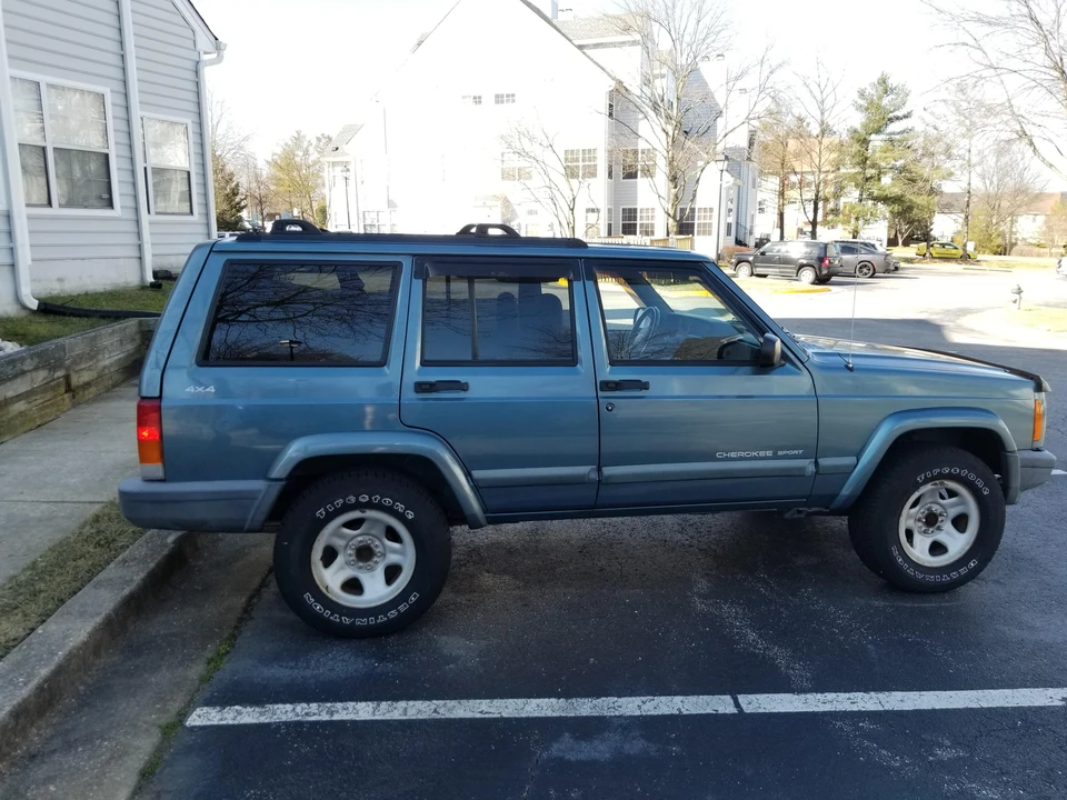 1999 Jeep XJ Cherokee - Image 15 of 31