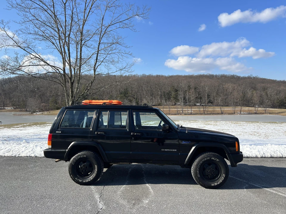 1999 Jeep XJ Cherokee - Image 15 of 31