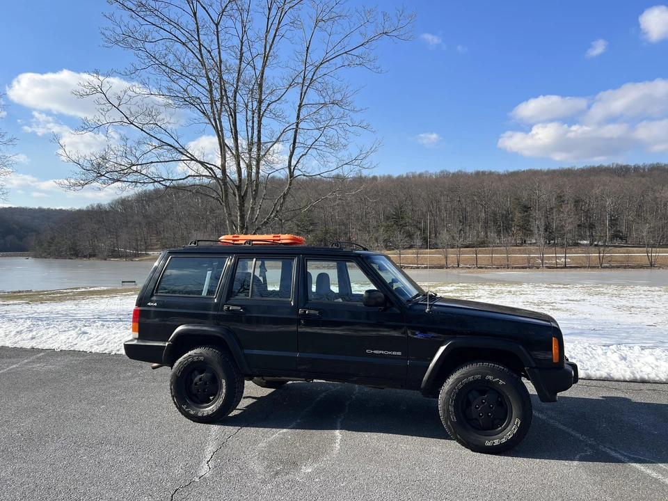1999 Jeep XJ Cherokee - Image 16 of 31