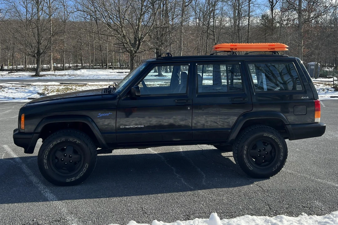 1999 Jeep XJ Cherokee - Image 3 of 31