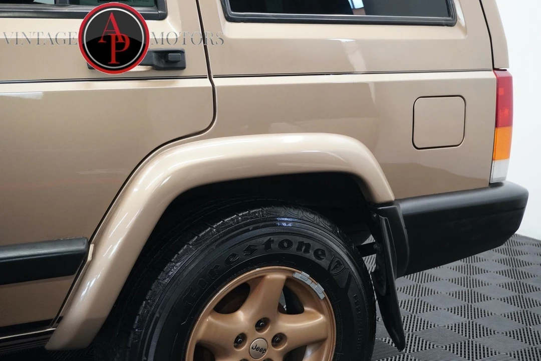 1999 Jeep XJ Cherokee - Image 10 of 31
