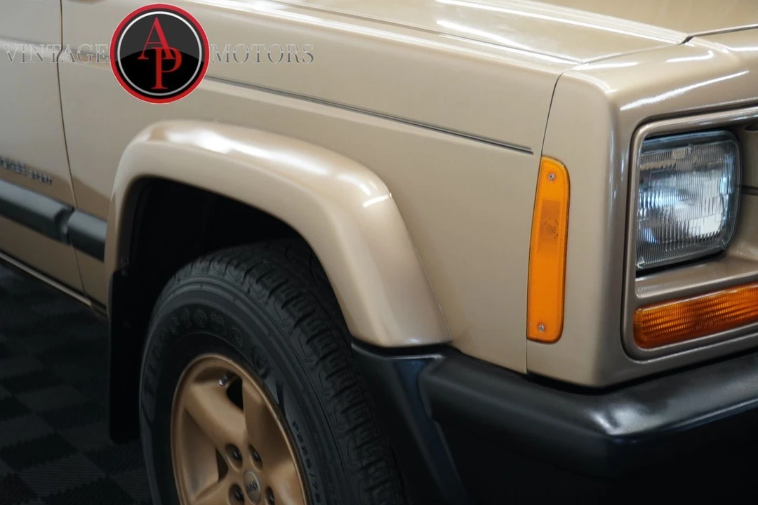 1999 Jeep XJ Cherokee - Image 18 of 31