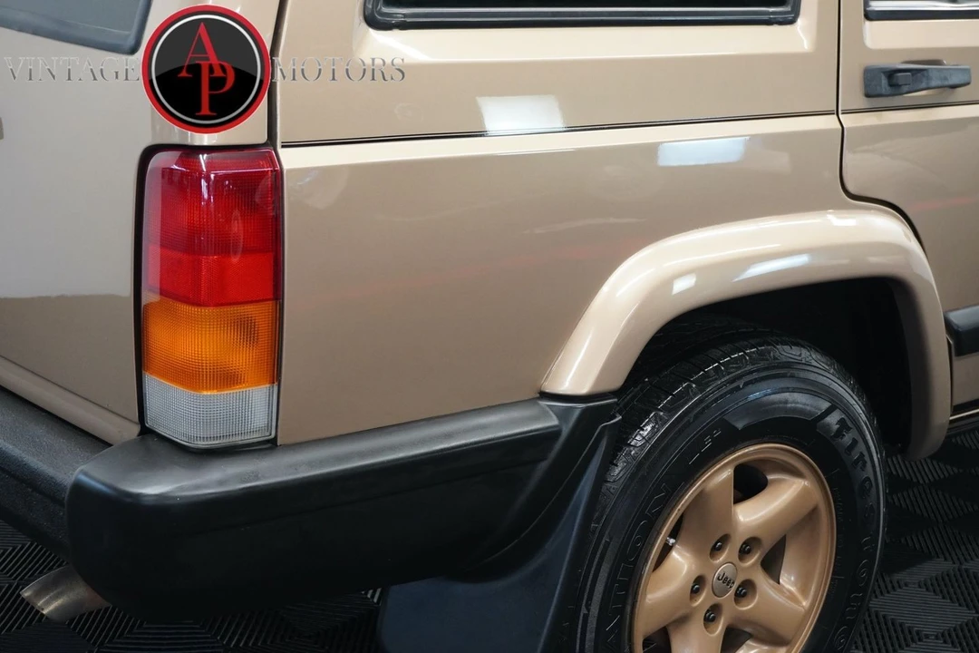 1999 Jeep XJ Cherokee - Image 24 of 31