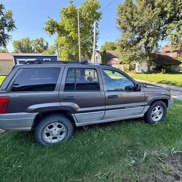 1999 Jeep Grand Cherokee Laredo Sport Utility 4D