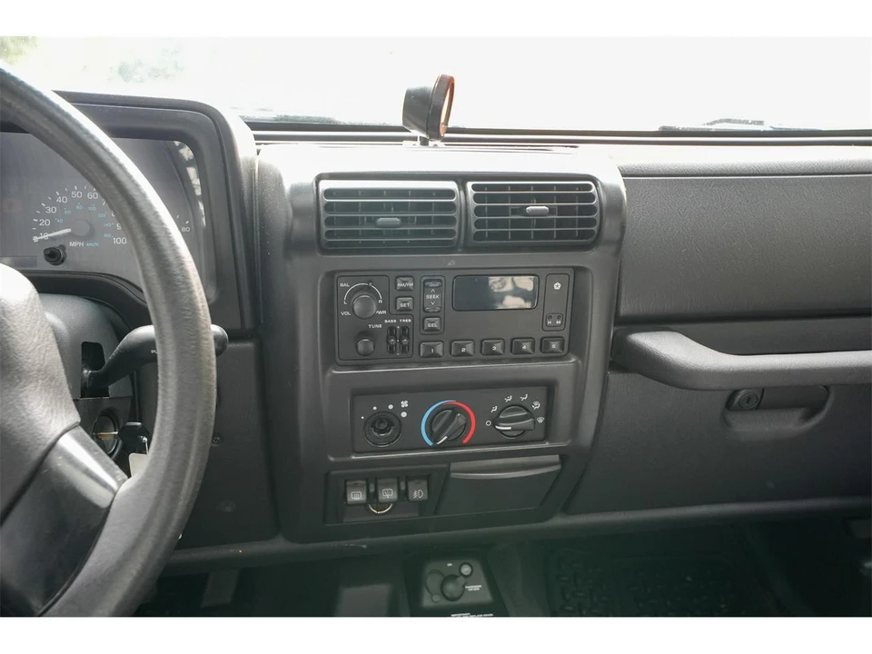 1999 Jeep TJ Wrangler - Image 21 of 27