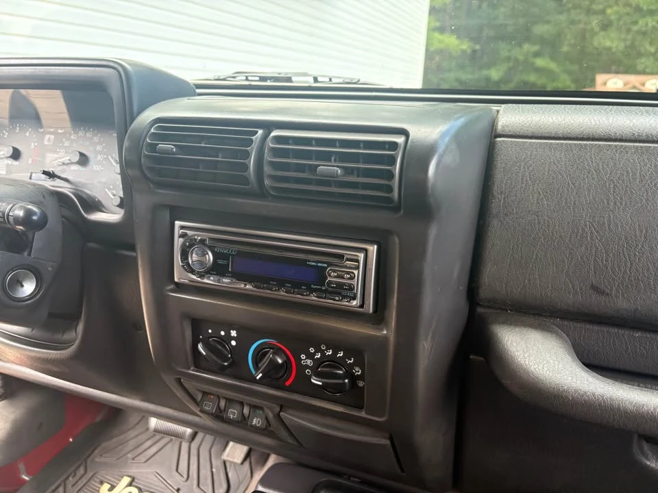 1999 Jeep TJ Wrangler - Image 10 of 12