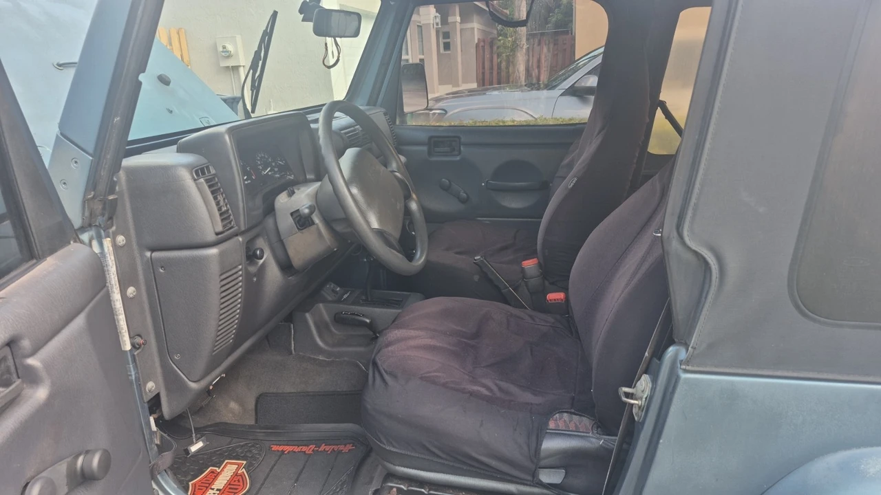 1999 Jeep TJ Wrangler - Image 10 of 19