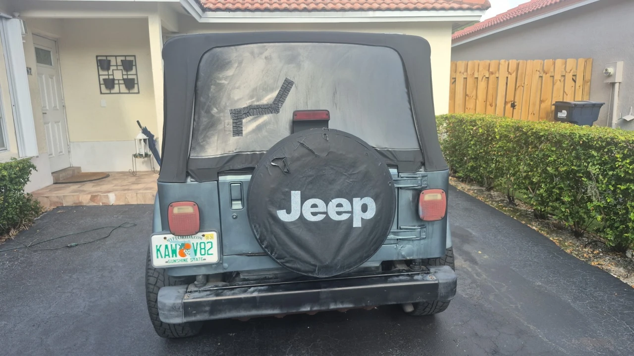 1999 Jeep TJ Wrangler - Image 18 of 19