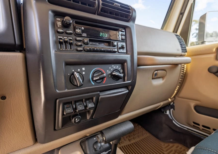 1999 Jeep TJ Wrangler - Image 13 of 16