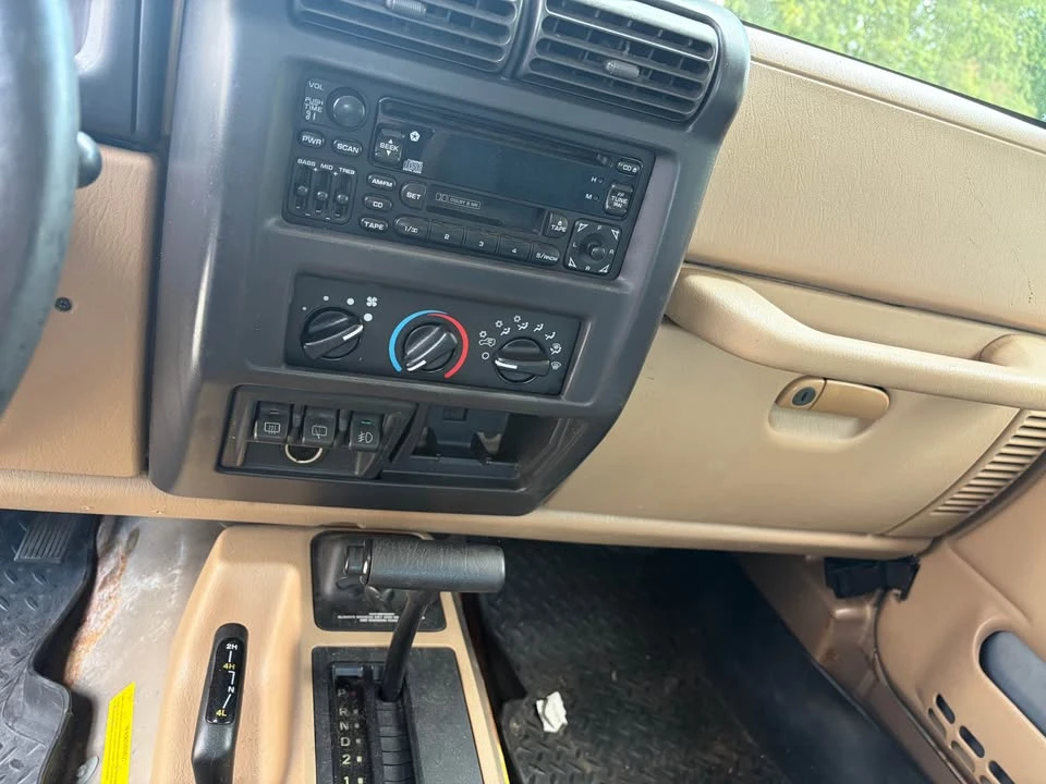 1999 Jeep TJ Wrangler - Image 11 of 16