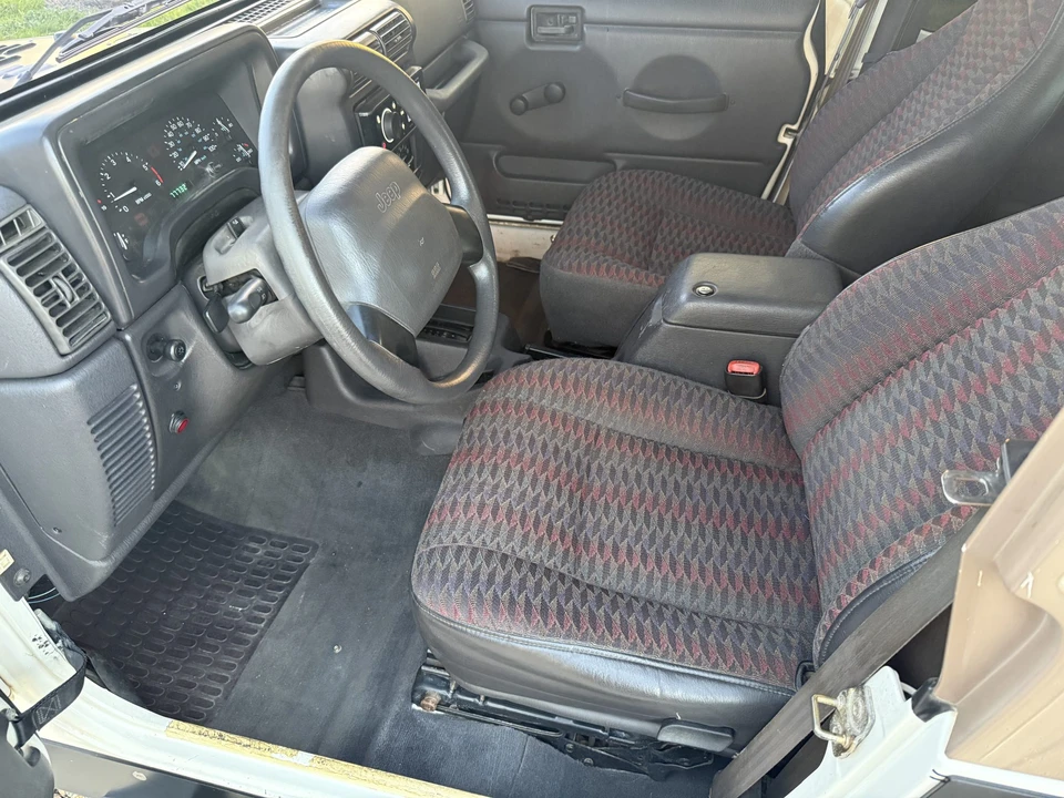 1999 Jeep TJ Wrangler - Image 25 of 31