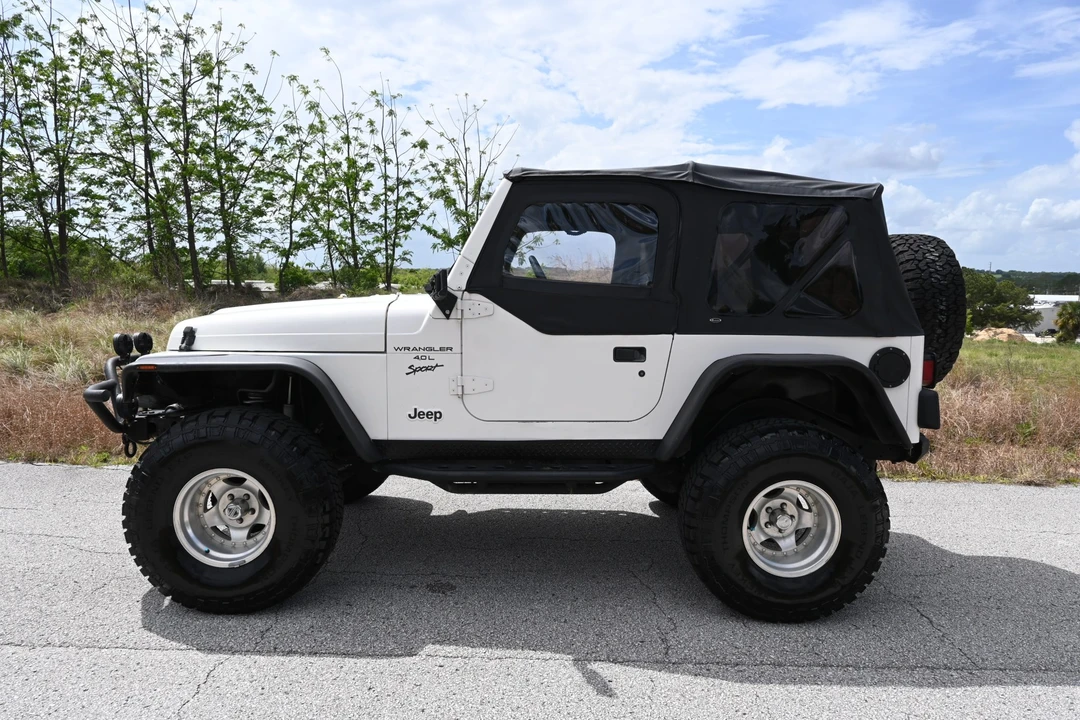 1999 Jeep TJ Wrangler - Image 10 of 31
