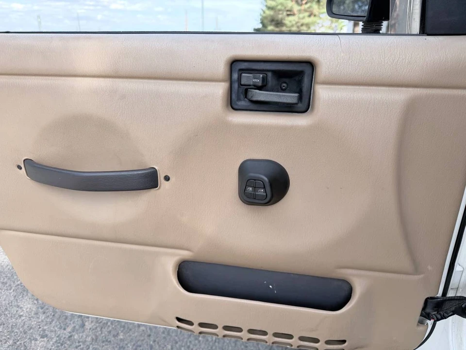 1999 Jeep TJ Wrangler - Image 15 of 17