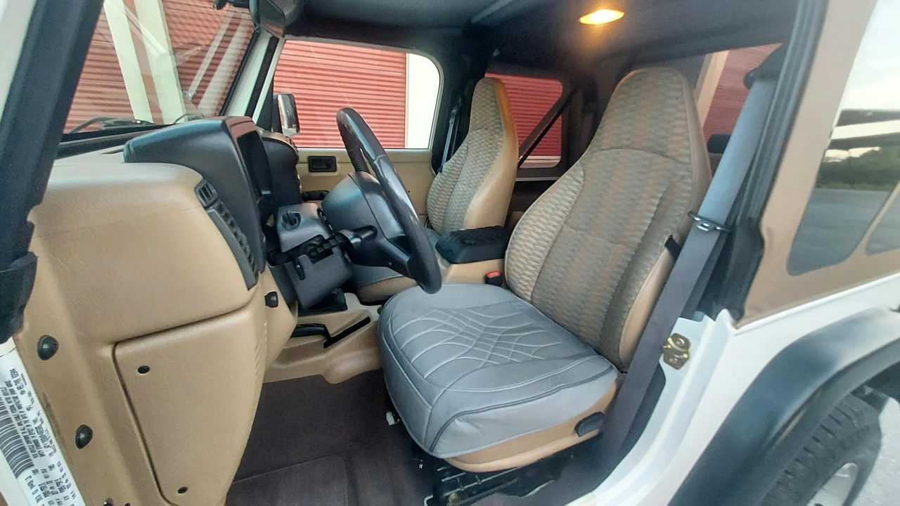 1999 Jeep TJ Wrangler - Image 11 of 28