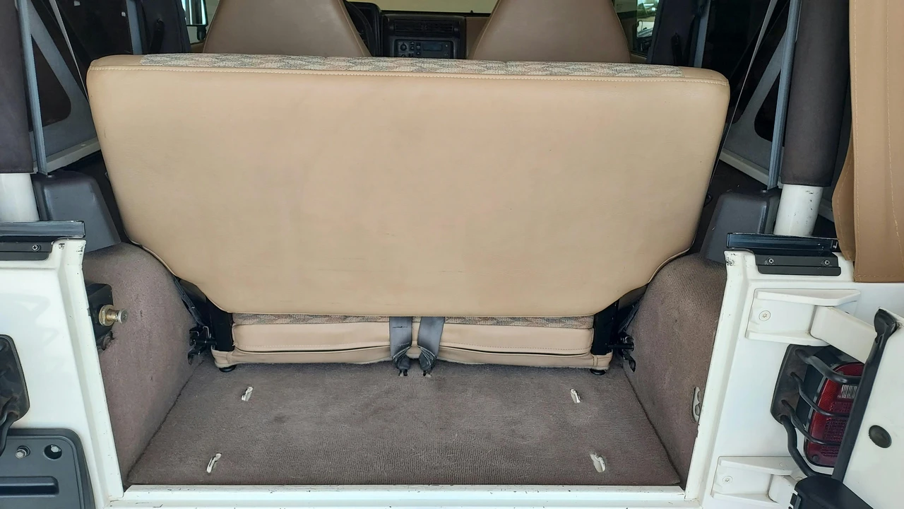 1999 Jeep TJ Wrangler - Image 9 of 28