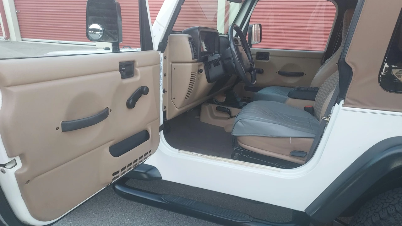 1999 Jeep TJ Wrangler - Image 12 of 28