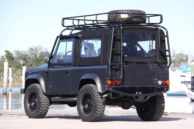 1999 Land Rover Defender 110 - Image 13 of 31