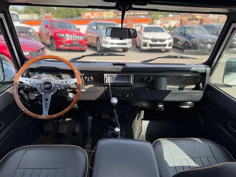 1999 Land Rover Defender 110 - Image 18 of 20